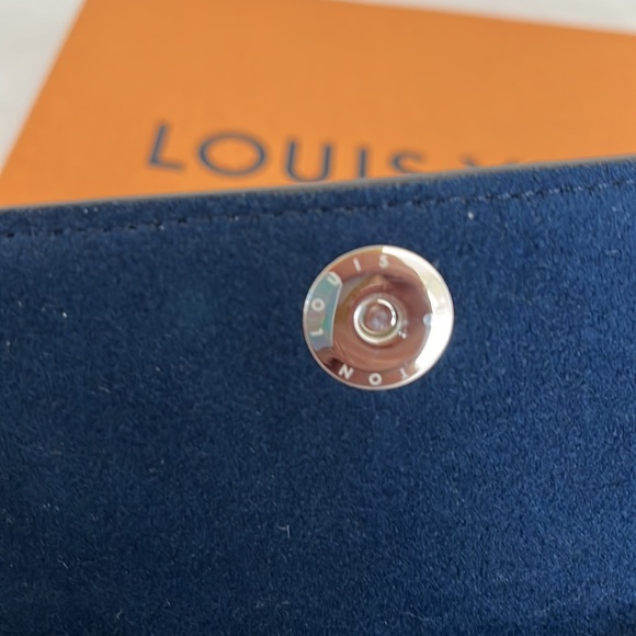 Louis Vuitton Escale Glasses case - Picture 6 of 10